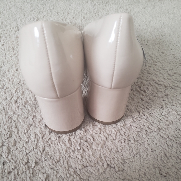 Zara Light Pink Pointed Toe with Rounded Heel in Size 6 - Picture 2 of 5